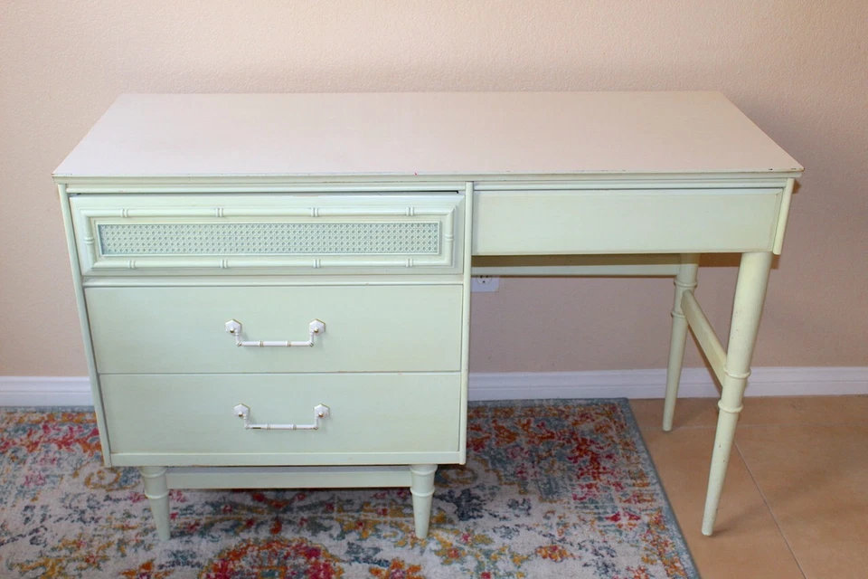 Juego de escritorio y tocador vintage Bassett Mid Century de 4 cajones verde musgo RARO Foto 4 de 4