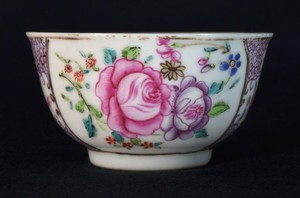 Antique Chinese Porcelain Tea Bowl 18thC Qianlong