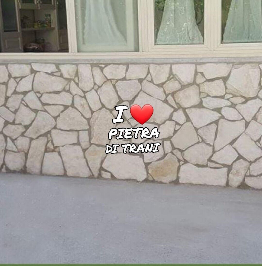 Foto 1 di 6