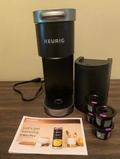 Keurig K-Mini Plus Single Serve Pod Coffee Maker  Pod Holder & 4 Reusable Pods