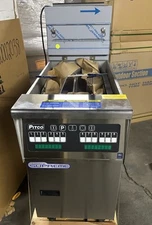 Pitco 50 lb Digital Control Dual Pot Solstice Supreme™ I-12 Gas Fryer