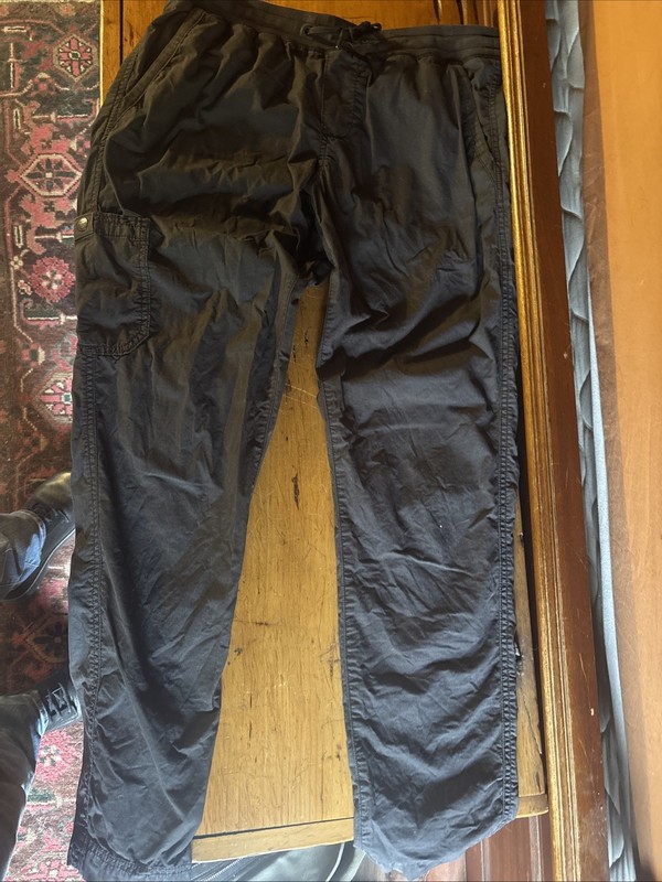 L.L. Bean Cotton Draw String Elastic Waist Cargo Pants, Small Black