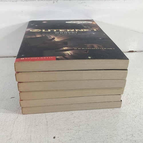 Complete Series Outernet 1-6 by Barlow Scholastic 2002 Trade PB Like New - Foto 3 di 17