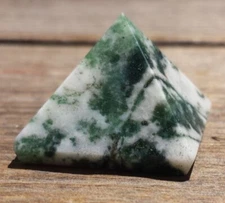NATURAL TREE AGATE SMALL GEMSTONE PYRAMID 20-22mm