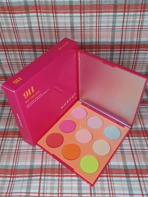 Morphe 9H Hot For Hue Aristry Palette 10.1g/0.35 oz. 