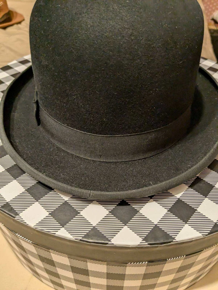 DERBY FEDORA NEGRO TALLA PEQUEÑA Diseñado por ALEXANDER  Foto 2 de 4