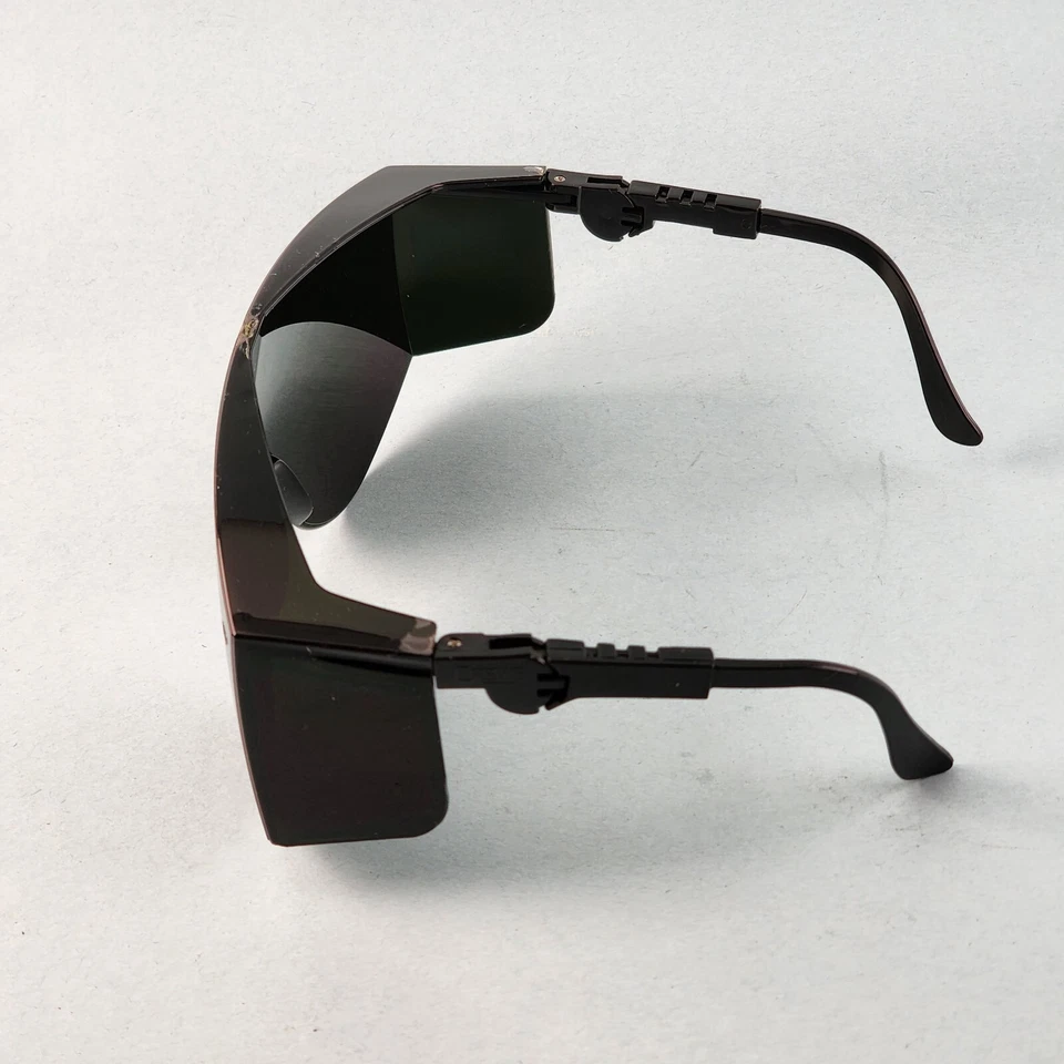 Gafas de seguridad para soldadura Crews Tacoma 5,0 lentes verdes brazos ajustables marco XL OTG Foto 3 de 4