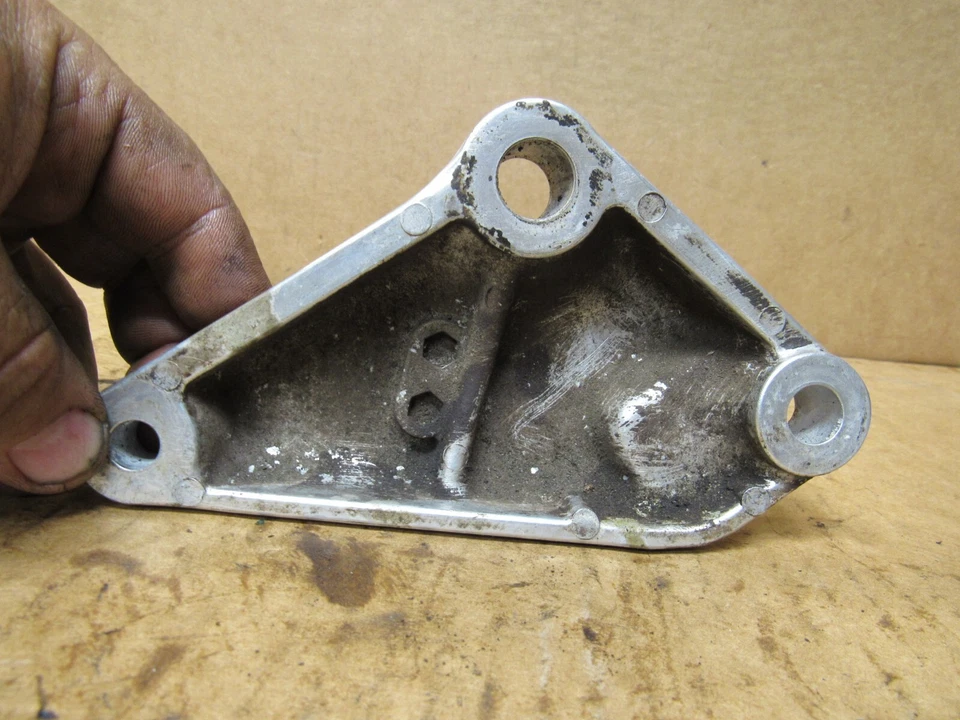 Honda CM400E 1981 reposapiés izquierdo soporte basculante pivote refuerzo 50700-447-000 Foto 4 de 4