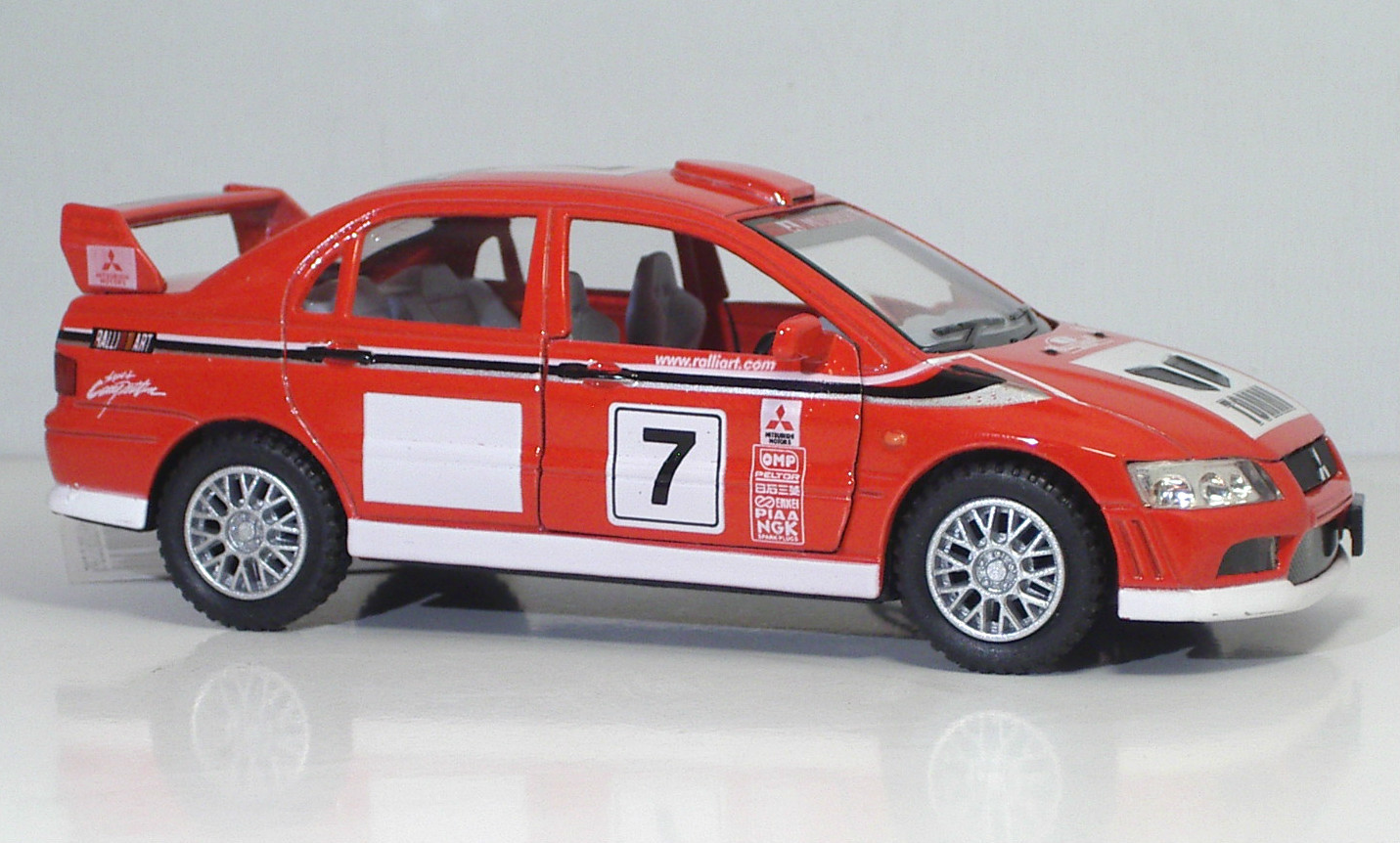 KiNSMART 5328 MITSUBISHI Lancer Evolution VII - METAL Scala 1:36