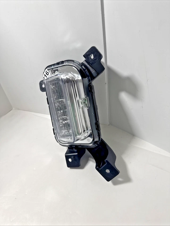 Luz antiniebla diurna GMC Terrain 2016 2017 pasajero diestro OEM #84042390 Foto 3 de 4
