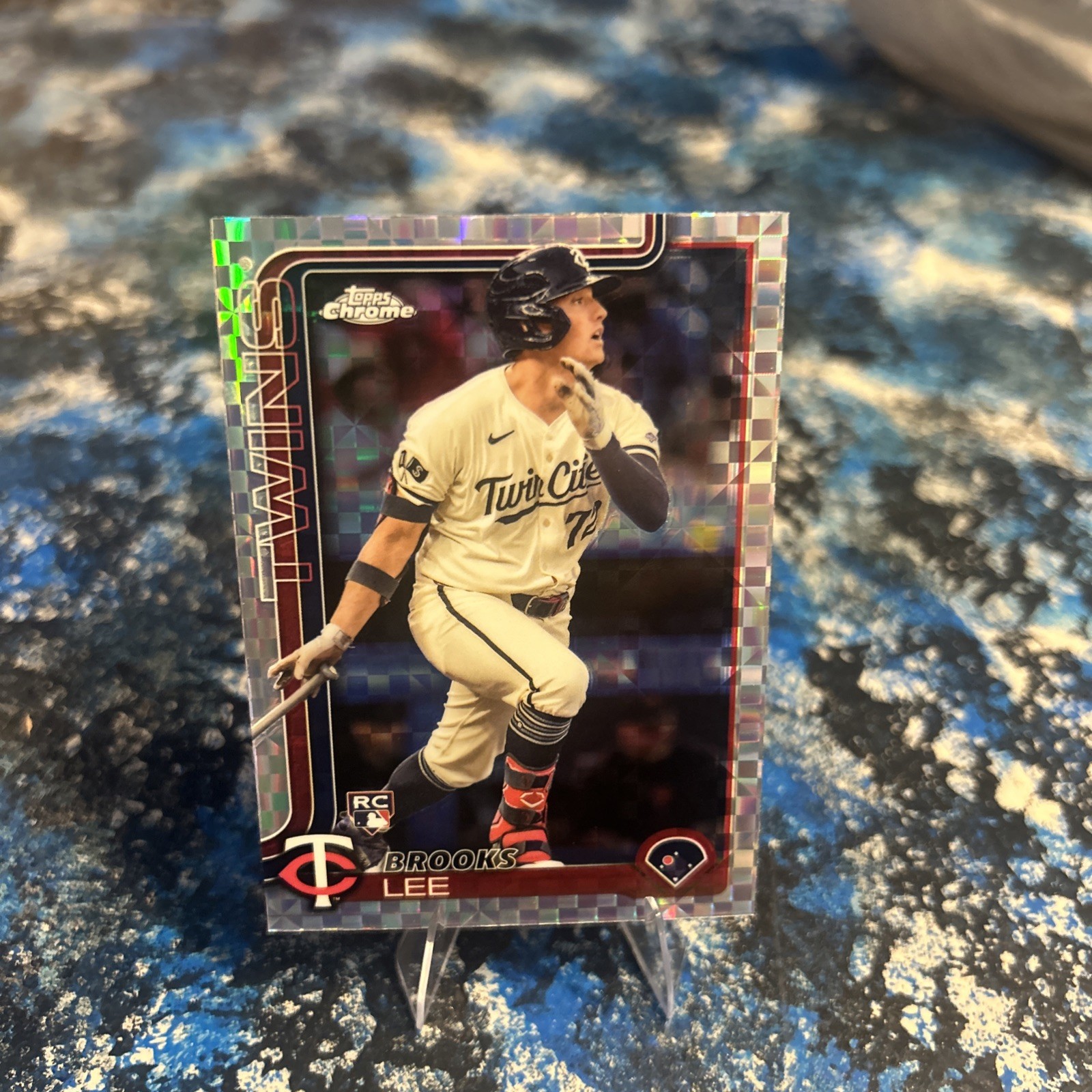 2025 Topps Chrome Prism Refractor Parallel #234 Brooks Lee Minnesota Twins