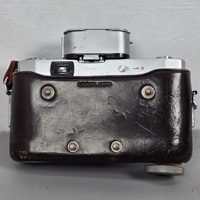 Ricoh 519 Rangefinder Camera & 1:1.9 F=4.5 Lens W/ & Ricoh Meter