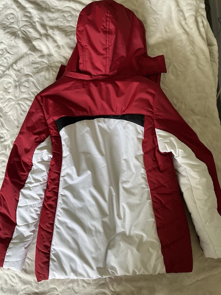 New Red Athletech Junior Unisex Winter Jacket Size Large Attached Hood - Image 4 of 4