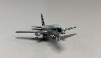 Schabak 905/1 Lufthansa Boeing 737 Diecast Model Airplane Plane 1/600 Scale