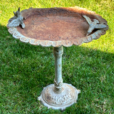 Antique CAST IRON BIRDBATH Hummingbirds Ornate Metal Garden