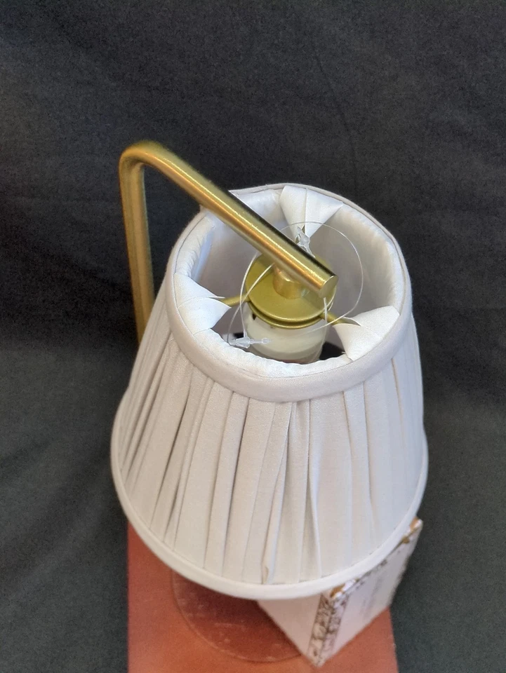 NUEVO Calentador de velas sin llama Laura Ashley base de madera tono beige Foto 2 de 4