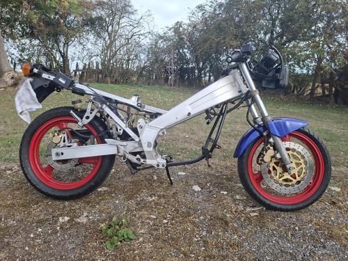 1986 Yamaha TZR250 Project 1KT 2MA 34 image