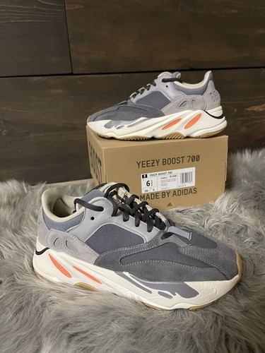 ADIDAS YEEZY BOOST 700 V1 MAGNET MENS SIZE 6.5 FV9922 2019 GREY WHITE  ORANGE GUM | eBay