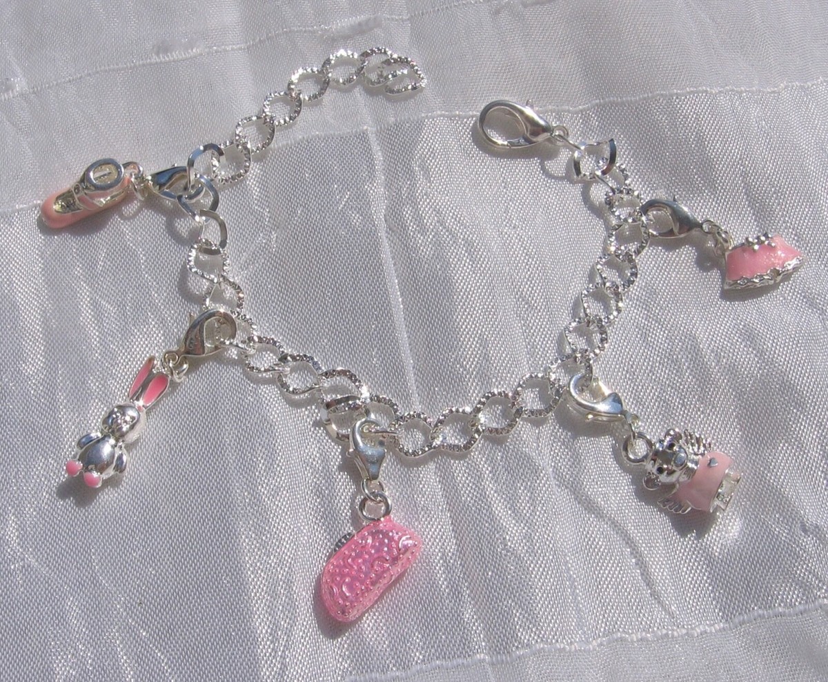 Bracelet à Breloques Argenté Et Rose – 20 Cm – Fermoir Mousqueton – Style 'Peau D'Ange' – Neuf Avec étiquette