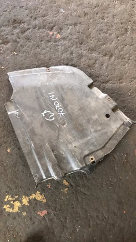 BMW 3 E90 E91 2006 Stoßstange vorne Skidplate unter Ablage 7070141