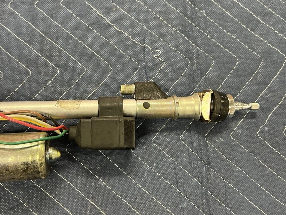 Conjunto de antena de alimentación radio AM/FM #3943E Volvo 240 244 245 740 760 780 940 960 Foto 4 de 4