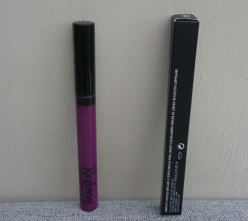 MAC Vamplify Lip Gloss, #How Chic Is This? 5ml/0.16oz, Brand New in Box! - Picture 2 of 4