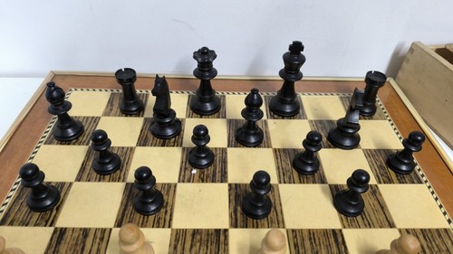 Tablero de Ajedrez. Fabricado en madera y enmarcado Completo - Imagen 6 de 7