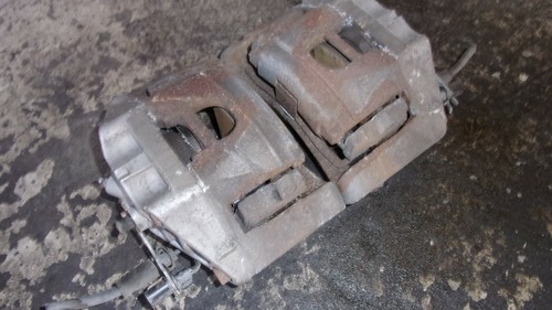 AUDI A4 8E B7 2,0TFSI BREMSSÄTTEL Rechts und Links vorne ATE 320x30 - Picture 2 of 3