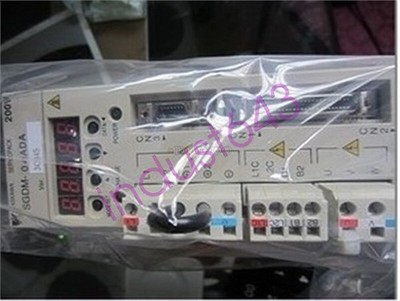 1 Pcs Yaskawa Frequency Converter Inverter CIMR-V7AT20P7 0.75KW 220V wz