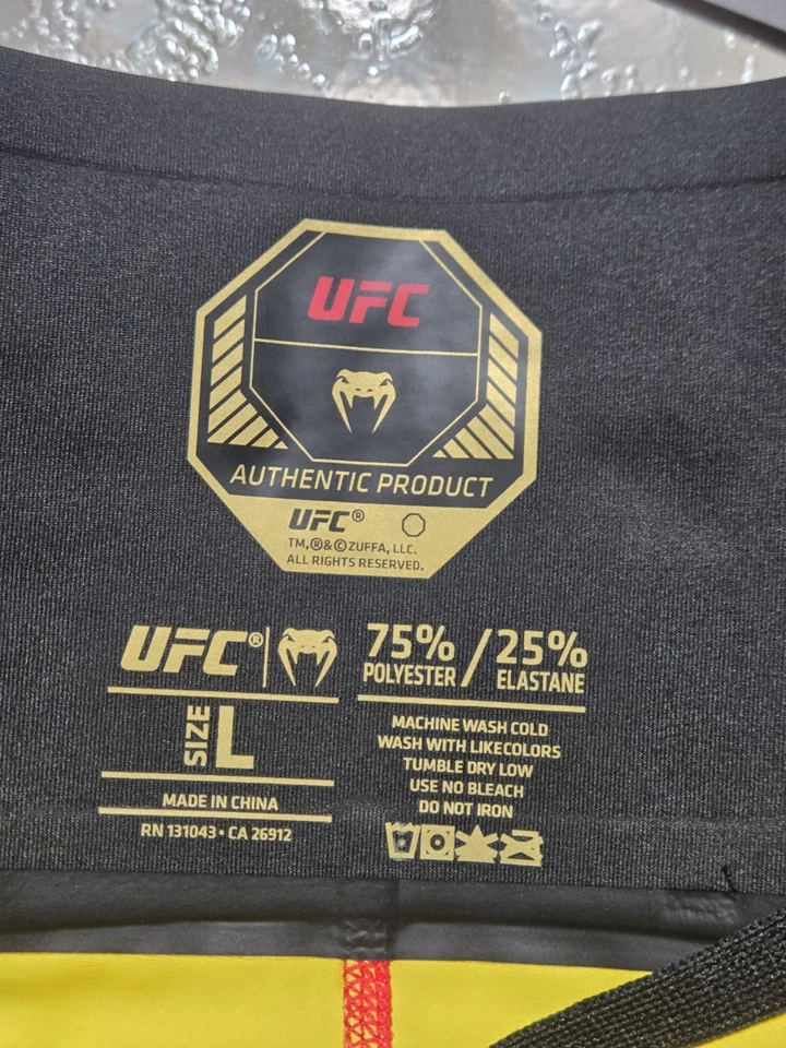 Nuevo con etiquetas Auténticos Pantalones Cortos Venum UFC IIlia Topuria Fight Night Vale Tudo Para Hombres L $130 Foto 4 de 4
