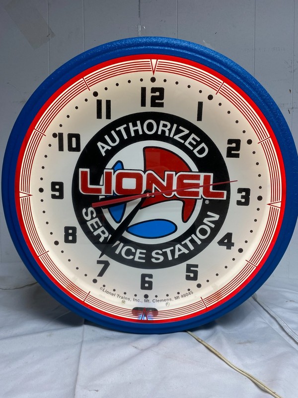 Vintage Lionel Train Co. Authorized Service Station Wall Clock 20"