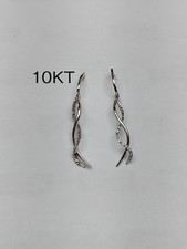 Ladies 10kt White Gold Dangle Diamond Earrings Retail 495