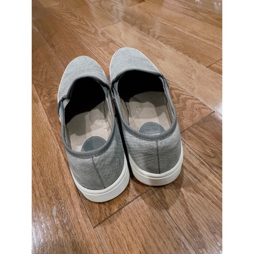 Sofft Grey Snakeskin Embossed Leather Slip On Sneakers Womens 10M Loafers - Picture 4 of 7