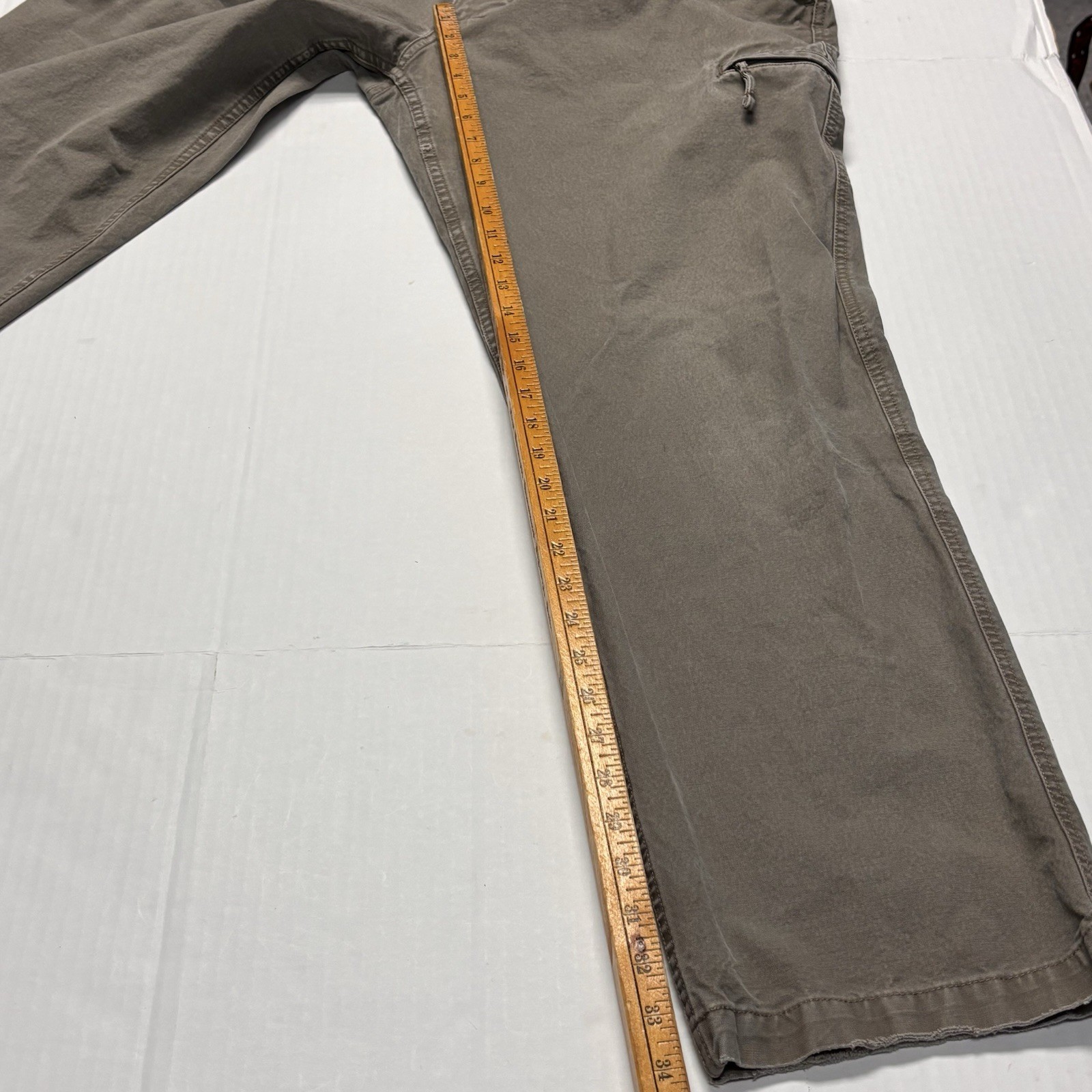 Levis DOCKERS Outdoor Cargo Pants Men 36/34 Gray Canvas Hike Camp Classic Fit thumbnail 15