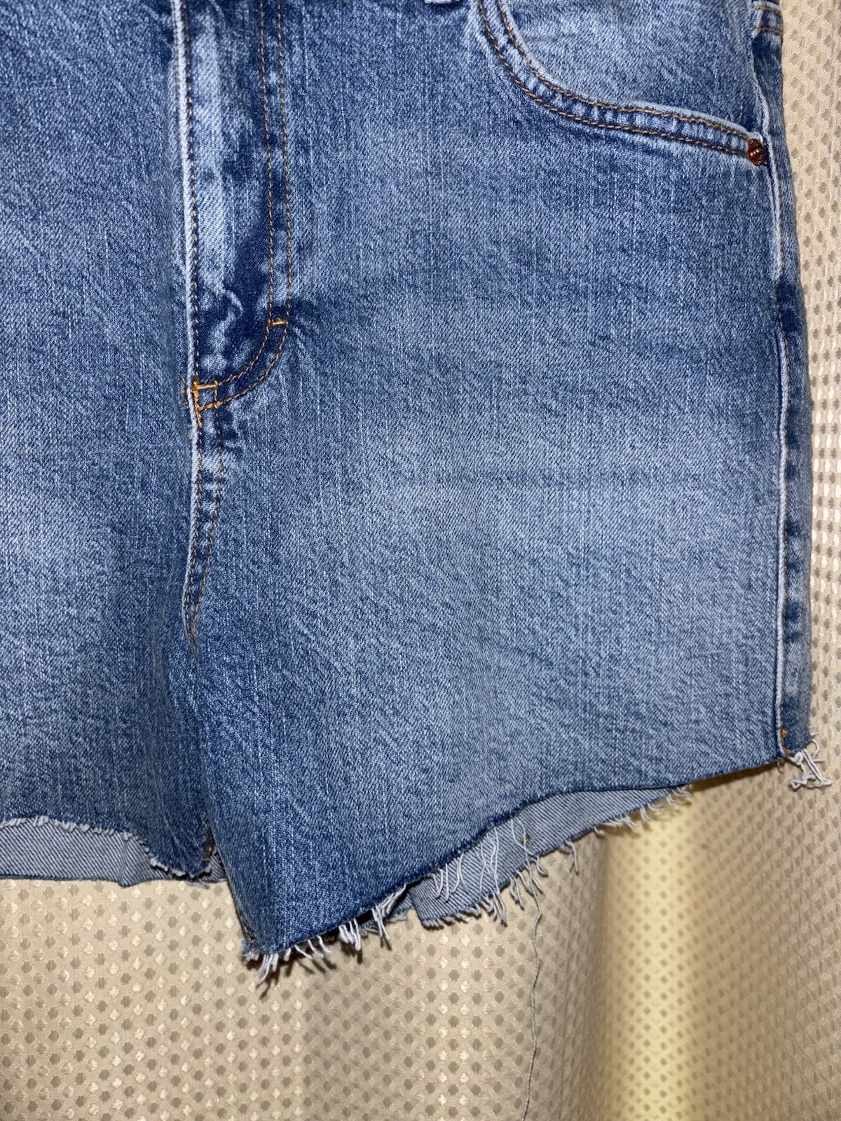 Picture 3 of 6
