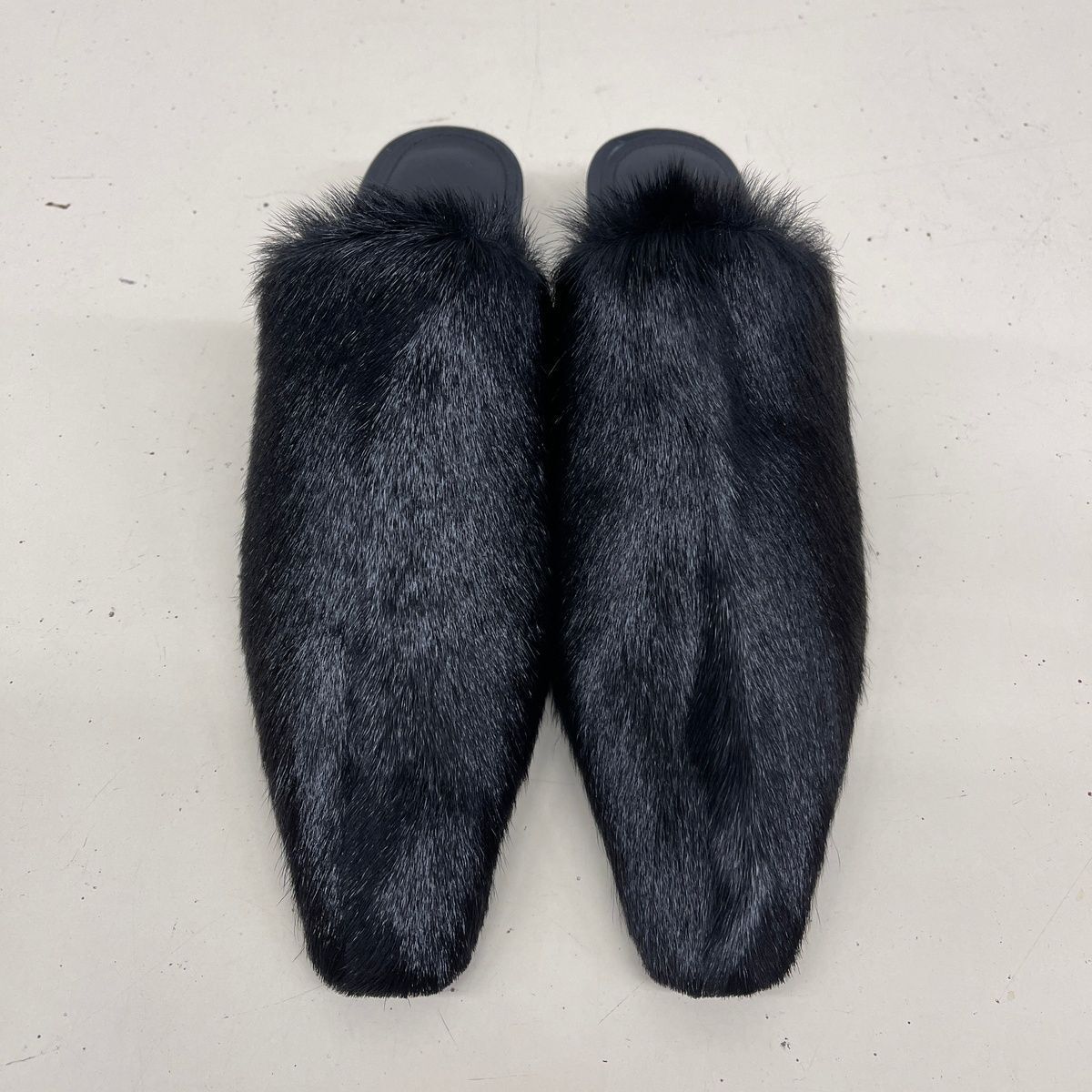 VIP【送料関税込】FERRAGAMO Black Rubber Lilou Slippers FERRAGAMO Fur Mule Slipper Women's Size 7.5 C Black Lamb | eBay