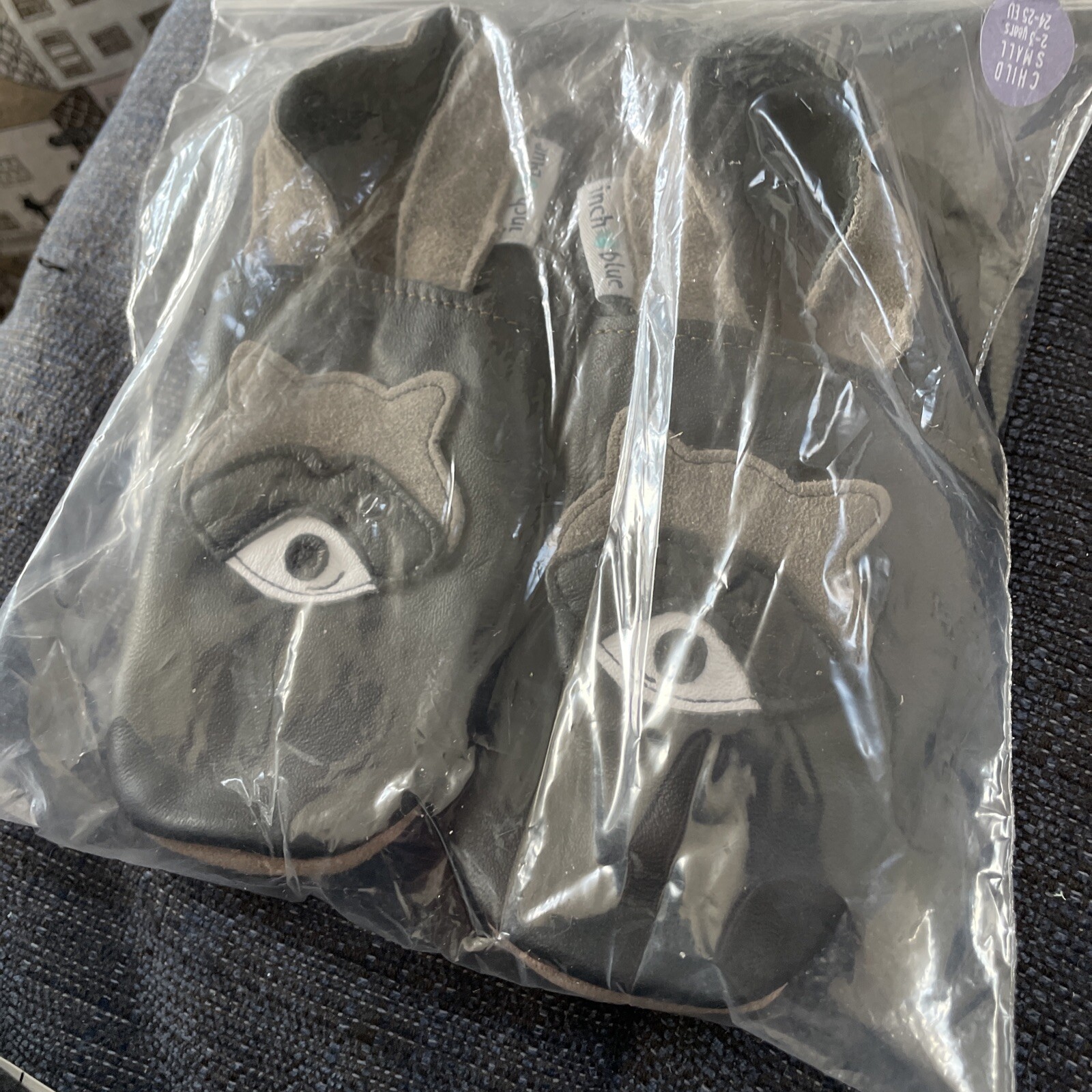 SAOLA Scarpe da bambino neonato in morbida pelle blu pollici. Mai indossato. Lunghezza suola 15 cm procione