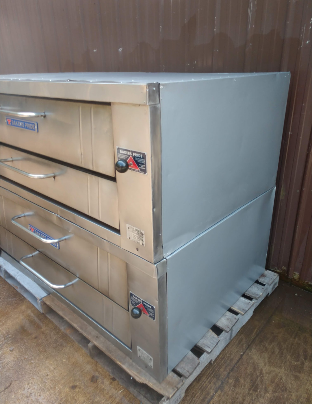 TWO BAKERS PRIDE Y600 NATURAL DECK GAS DOUBLE PIZZA OVENS NEW STONES