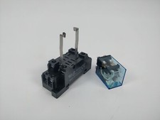 Omron Ly2n-J 2 Pole/Relay Foot + Small 2-Pole