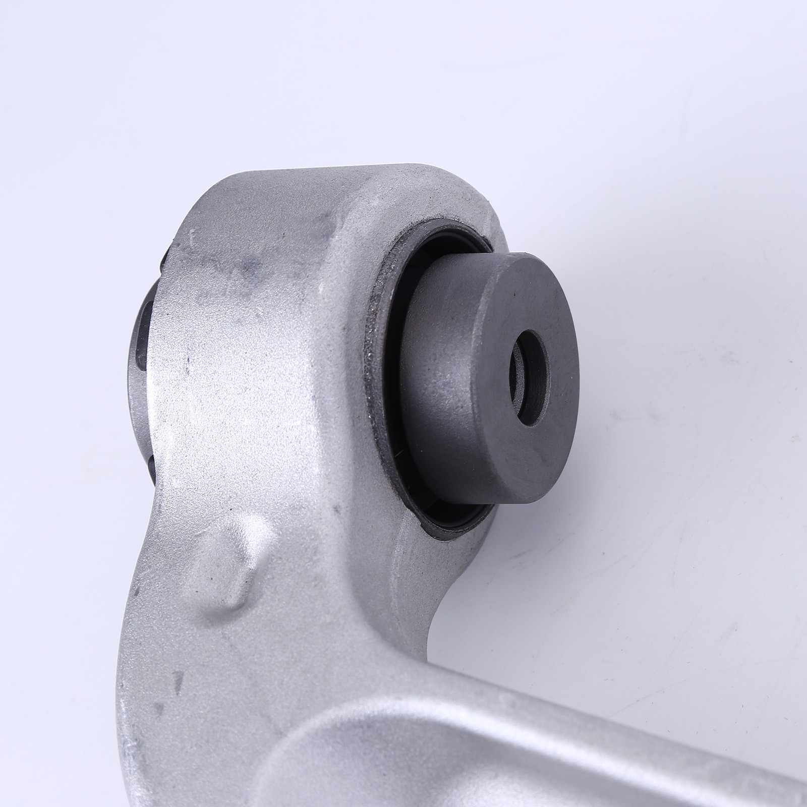 Front Left Right Lower Control Arms For Maserati Ghibli Quattroporte M156 2014-