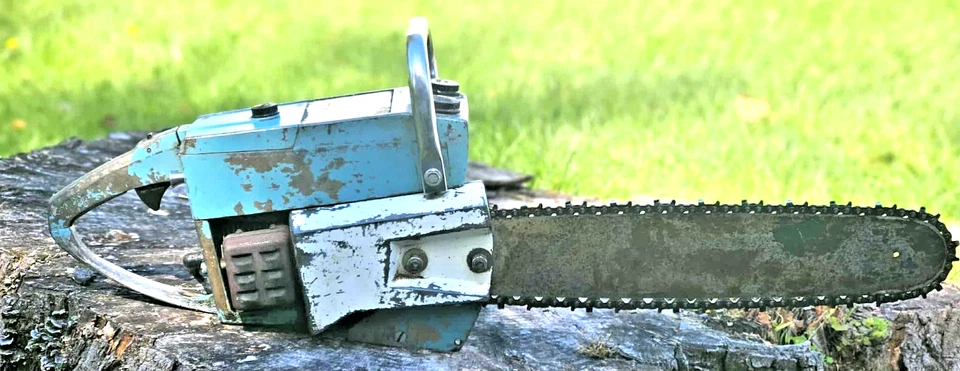 Sears H47D Chainsaw RUNS See Video Antique Vintage Two Stroke - Image 2 of 4