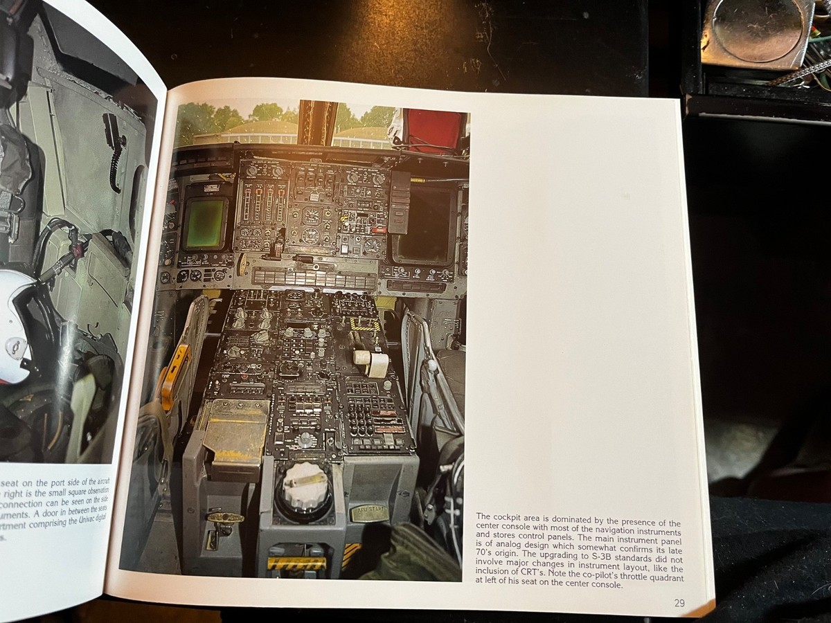 洋書 Lockheed S-3B Viking(Lock On No. 23) LOCKHEED S-3B VIKING LOCK ON NO. 23 By Willy Peeters *Excellent