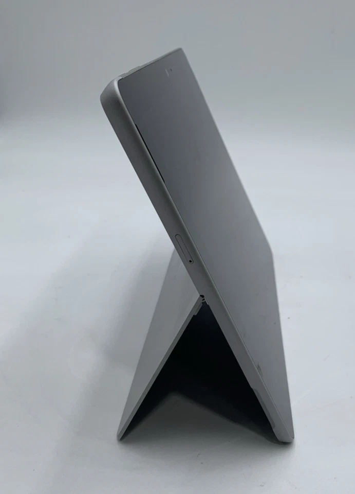 Microsoft Surface Go 2 2020 M3-8100Y 1.1GHz 64GB SSD 4GB DDR3 Silver Fair/READ - Image 4 of 4