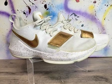 Nike PG 1 (Paul George) Size 10.5 White And Gold Basketball Shoe