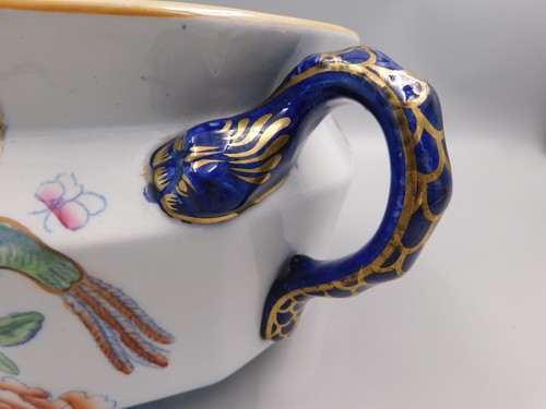 RARE ANTIQUE MASONS IRONSTONE HAND PAINTED FLYING BIRD CHAMBER POT. - Picture 3 of 4