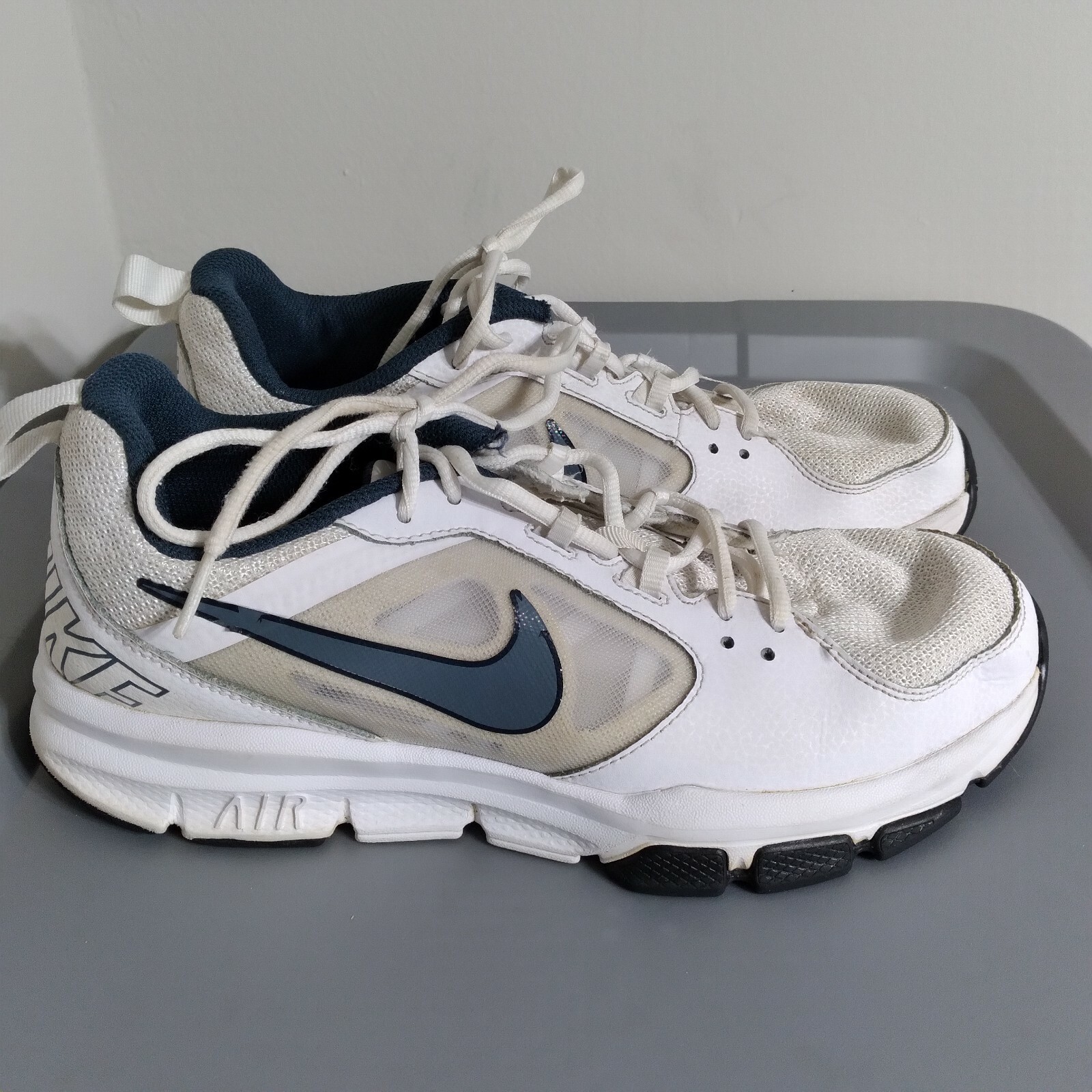size 9 nike men's shoes