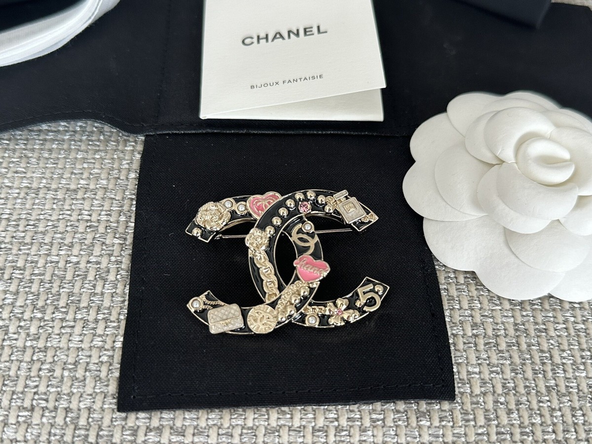 BNIB 100%AUTH 24S Chanel Black Fancy CC Logo Brooch Metal BNIB 100%AUTH 24S Chanel Black Fancy CC Logo Brooch Metal