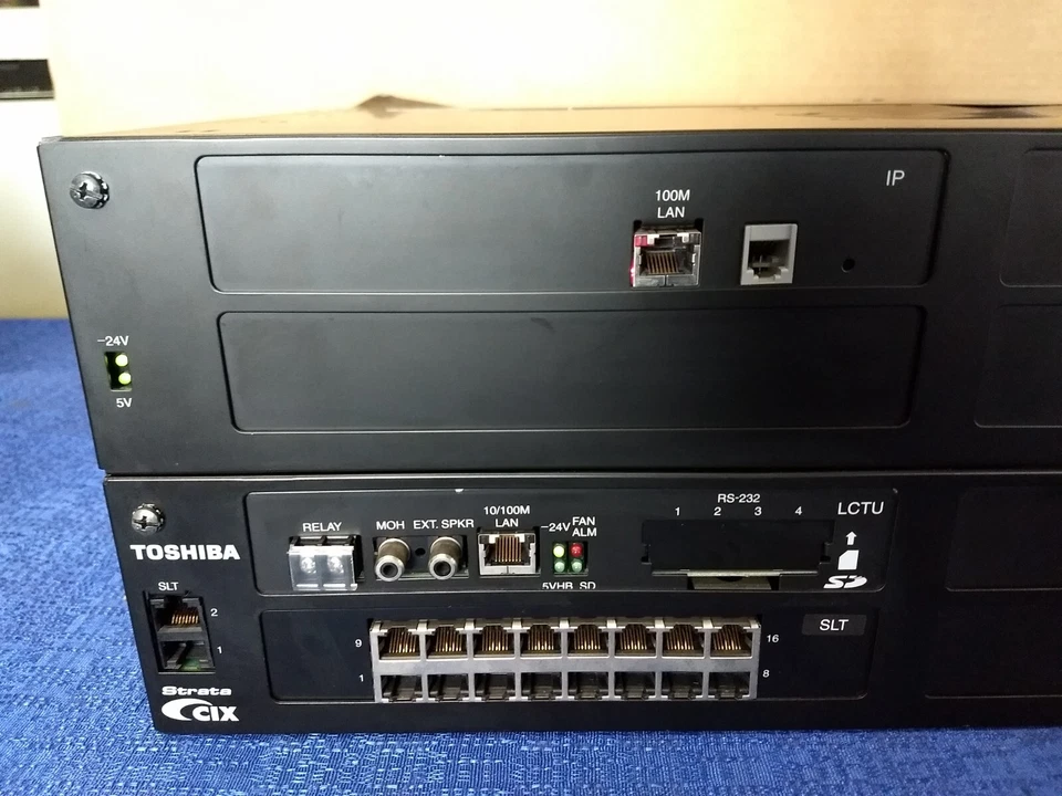 Toshiba Strata CIX IP Phone System CHSUE192A CHSUB192A - Image 2 of 4