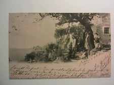 CASA RUSTICA ANIMATA GRUPPO FAMIGLIARE DONNE STENDONO PANNI BAMBINI 1912 ALBESE