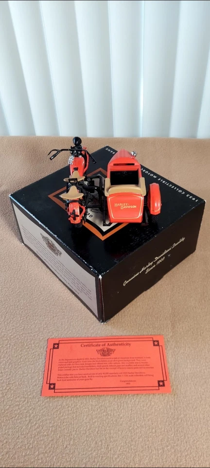 Banco de monedas fundidas a presión Harley Davidson motocicleta/sidecar escala 1/12 99199-93V Foto 3 de 4